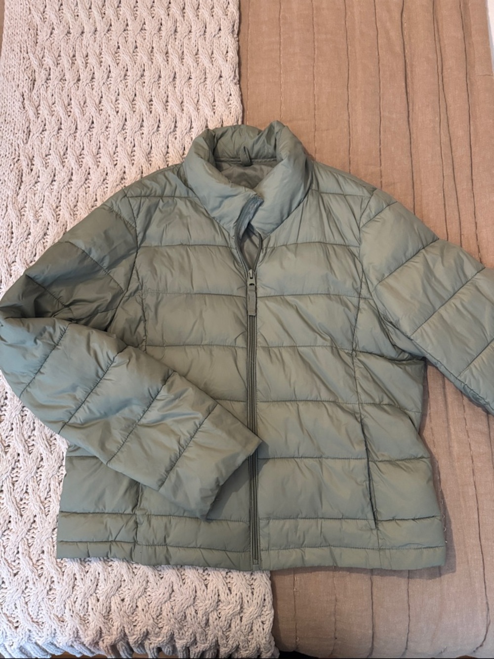 Women's Sage Green Lightweight Puffer Jacket